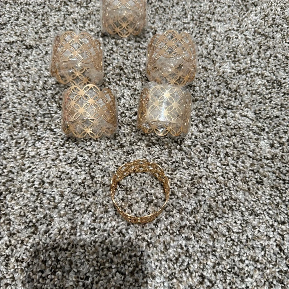Set of 6 Gold Plated Napkin Rings - Picture 3 of 4